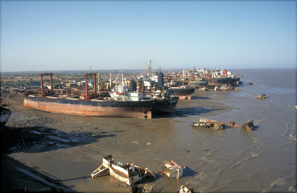 Government showers on Alang ship recycling industry