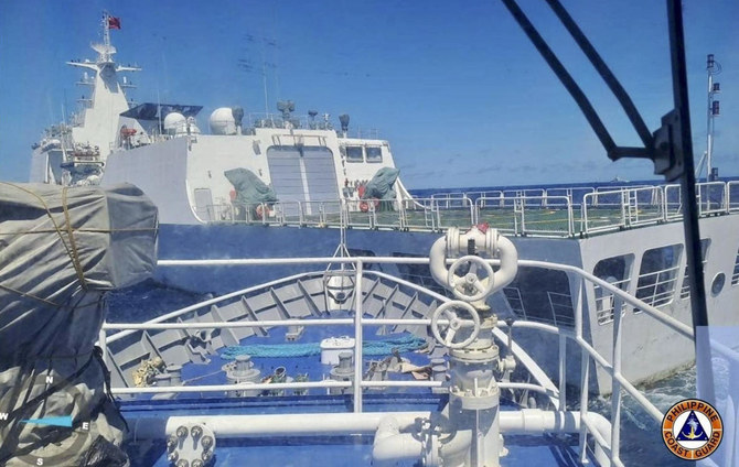 South China sea standoff: Philippines accuses China's coastguard of blocking military supplies!