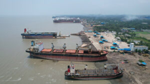 Bangladesh ship recycling facing issues of "RED"