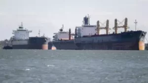 Two cargo ship collied : several missing