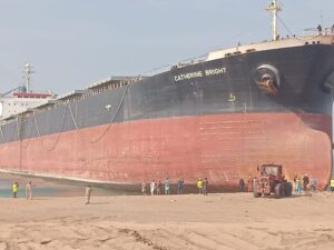 Ship Recycling : Unsafe working condition in Pakistan claims two life