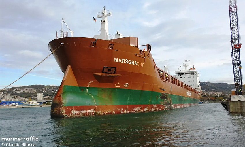 Australian Regulator Bans Cargo Ship for Dangerous Goods Breaches