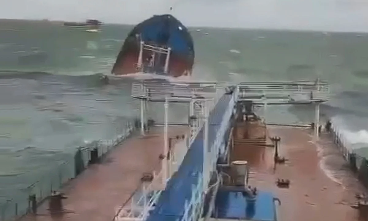 Russian Tanker Sinks in Black Sea Amid Storm: Threatening Ecological Disaster